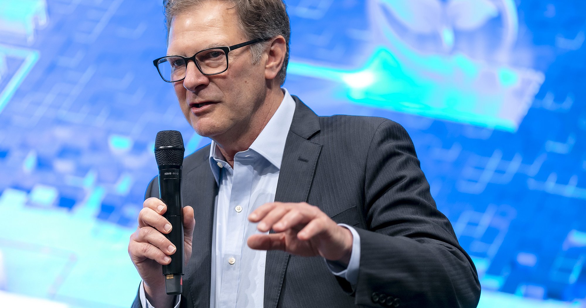 Visionary Steel from the sun at Hybar SMS group GmbH